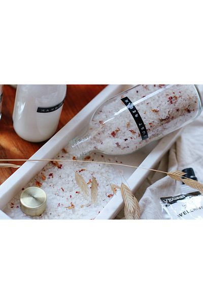 Wellmark Just Relax Roses Bath Salt