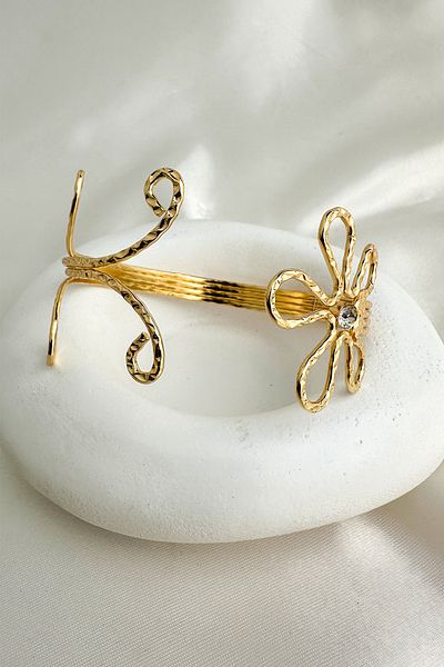 Modex Gold Color Stone Detailed Flower Pattern Adjustable Arm Accessory (Diameter: 9cm)