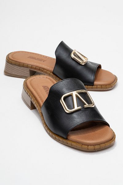 Ataköy Ayakkabı Women's Leather Buckle Slippers