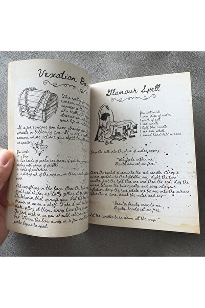 Choice مجموعة من 66 صفحة من تعاويذ الساحرة القديمة، 49 تعويذة، 66 صفحة من الس...