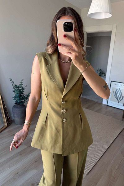 Sue Store Pantaloni plisați cu nasturi, vestă, costum amestecat de in