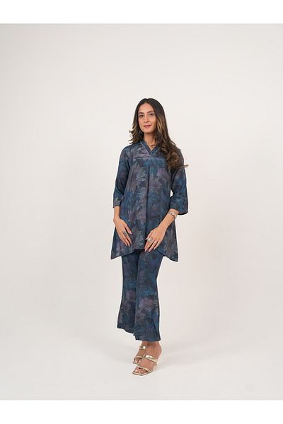Lehar Midnight Bloom Floral Co-Ord Set – Navy Blue Printed Kurta & Pants