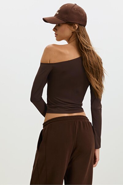 Stradivarius Asymmetric polyamide T-shirt