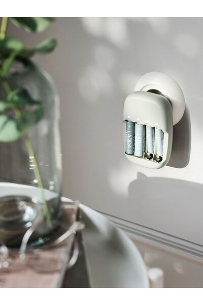 BRANCO TASARIM pil şarj aleti, yeşil-beyaz AA ve AAA şarj edilebilir NiMH piller için uygundur