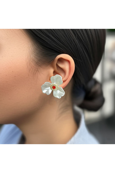 Shiklik Tarzınızı Yansıtan Özel Tasarım Çiçek Şeklinde Kadın Küpe 2 Adet - Şık Günlük Aksesuar