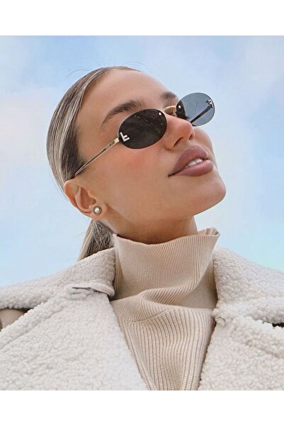 Goldmine نظارات شمسية نسائية من فيليسيا بتفاصيل حجرية وكريستالية UV400 باللون الأسود