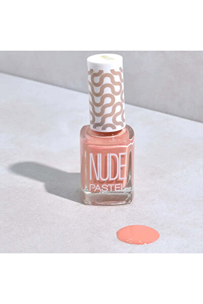 Pastel طلاء الأظافر