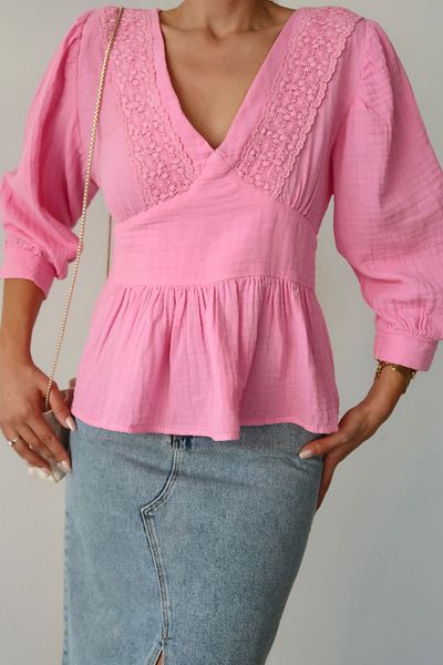 VAGGON Women's Pink V-Neck Lace Detailed Linen Blouse Vs00387