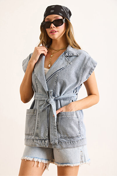 Olalook Жіночий світло-синій джинсовий жилет з кишенями та поясом YLK-19000079