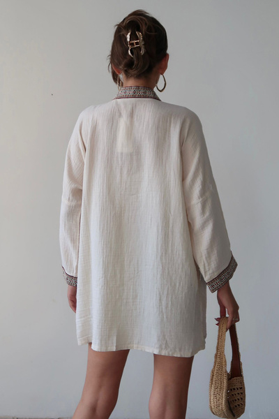 VAGGON Women's Cream Embroidery Detailed Linen Kimono Vs00678