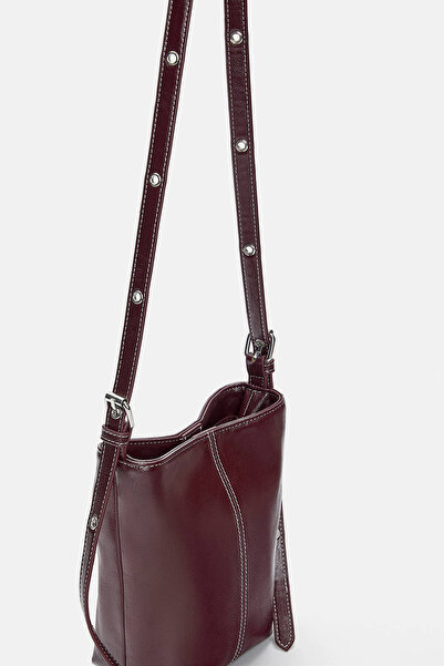 Pull & Bear Dikiş detaylı çapraz askılı çanta