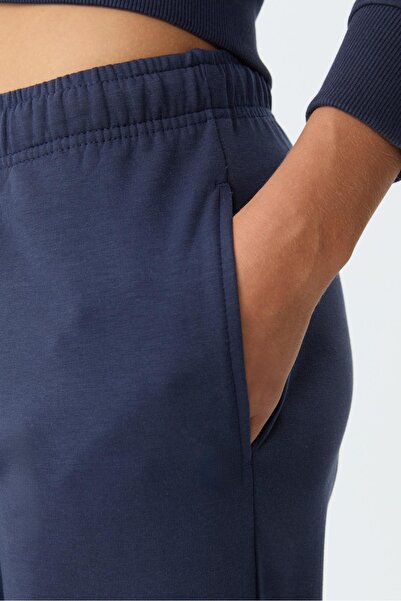 Stradivarius Geniş Paça Jogger Pantolon