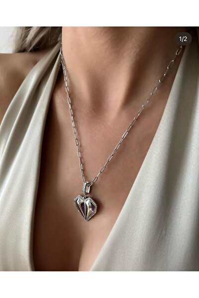 ZERVA QUEEN قلادة من الفولاذ على شكل قلب