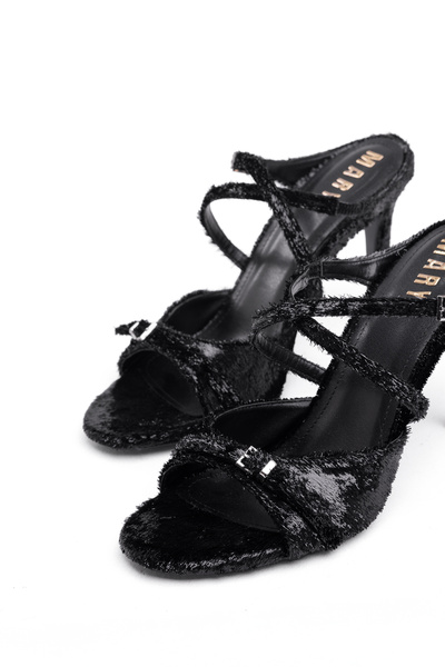 Tasarım Velvet Noir Serisi – Çapraz Bantlı, Kadifemsi Parlak Dokulu, İnce Top...