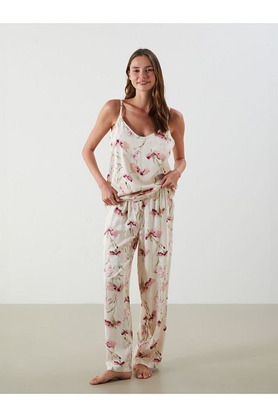 LC Waikiki Set pijamale pentru damă cu decolteu în V cu bretele florale