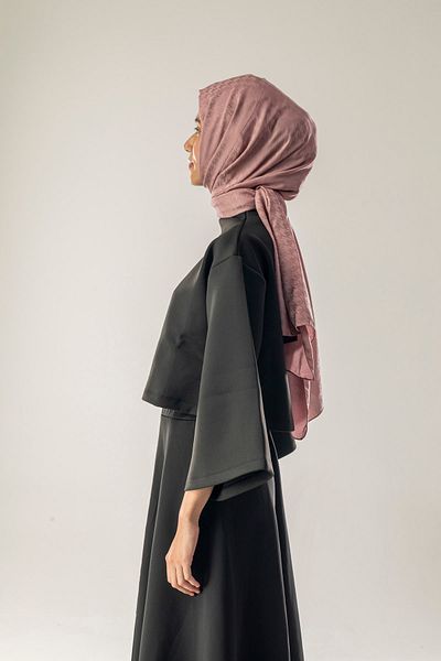 FLEUR SOİE Dried Rose Small Crowbill Patterned Jacquard Shawl