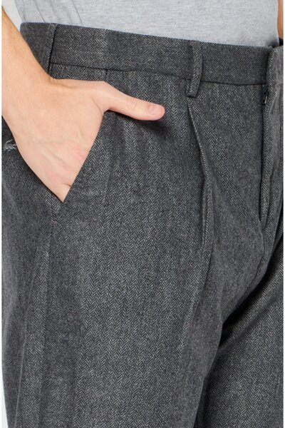 Lacoste Men Regular Fit Heather Chino Pants, Grey