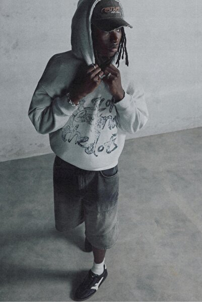 Pull & Bear Kısa kollu grafiti tişör