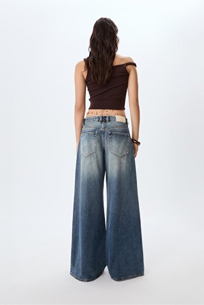 Stradivarius D66 low-waist super wide-leg jeans