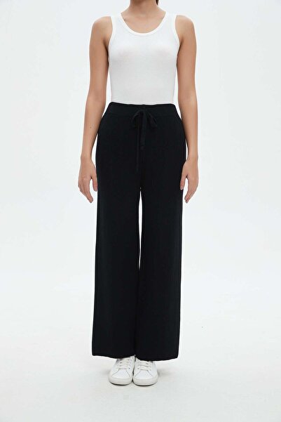 Nichii Women's Long Wide Plain Trousers