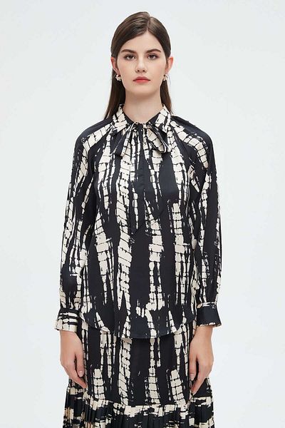 Nichii Women's Long Sleeve Printed Blouse with Bow Neck