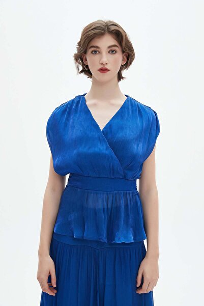 Nichii بلوزة نسائية قصيرة بأكمام قصيرة ورقبة على شكل حرف V