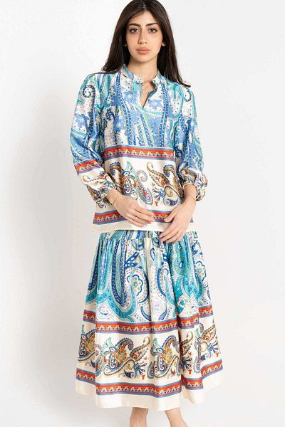 Nichii Women's Long Sleeve Printed Blouse with Small Neck Opening