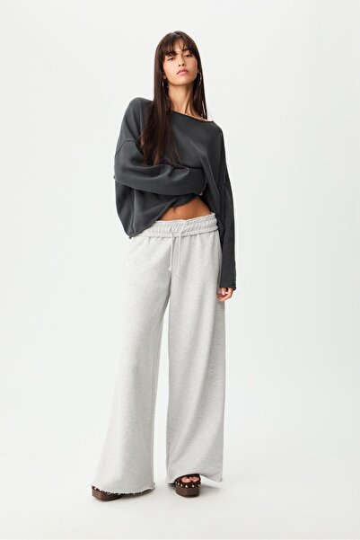 Stradivarius سترة قصيرة برقبة القارب