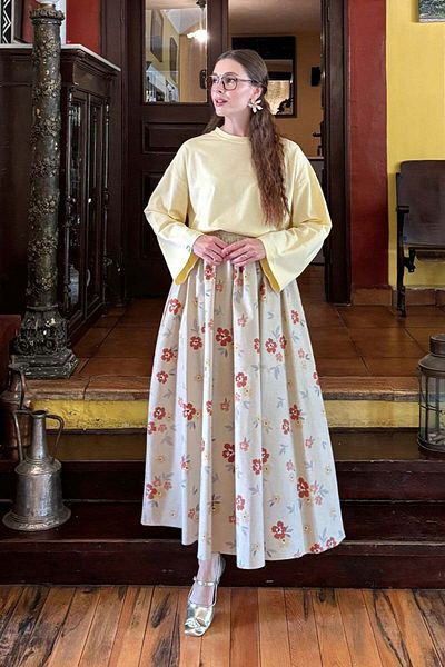 Ceylan Otantik Chocolate Flower Detailed Balloon Skirt
