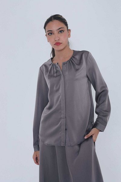 mica Women's Long Sleeve Button-Front Collarless Shirt