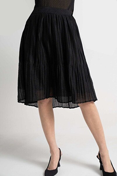 mica Embroidered Knee-Length Women's Skirt with Floral Design