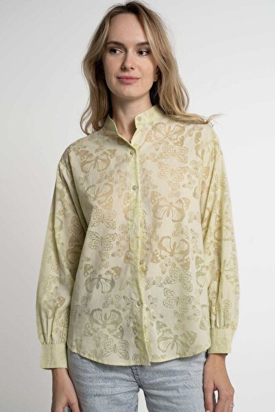 mica بلوزة نسائية مطبوعة بفراشة وأكمام طويلة