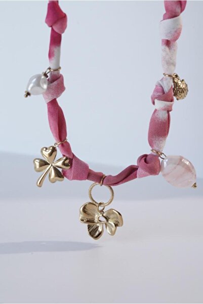 AŞIK ACCESSORIES Paslanmaz Çelik Pembe Fular Çiçekli Charm Kolye
