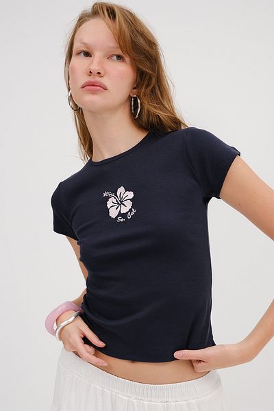 Addax Embroidered T-Shirt P1816