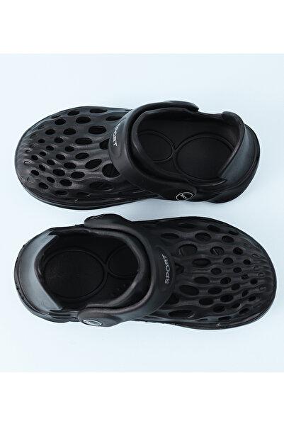 SAPS Solid Back Strap Closure Clogs - Black