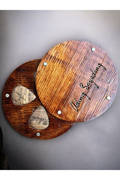 Donizetti Kişiye isime Özel Yuvarlak Ahşap Pena Kutusu 10 Cm Çaplı - 4 Pena H...