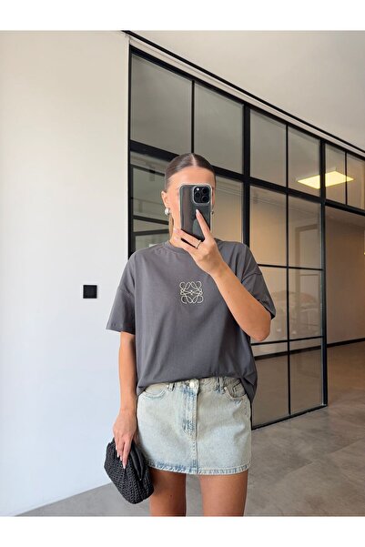 BB Bensu Buyruk TRICOU OVERSIZE ANTRACIT CU LOGO STONE