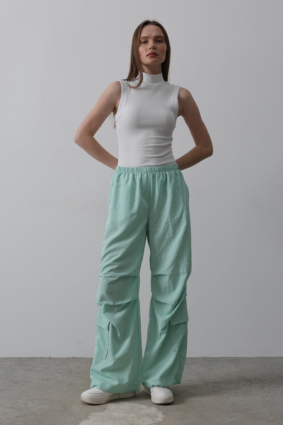 VAGGON Women's Mint Elastic Waist Parachute Cargo Pants Vs00517