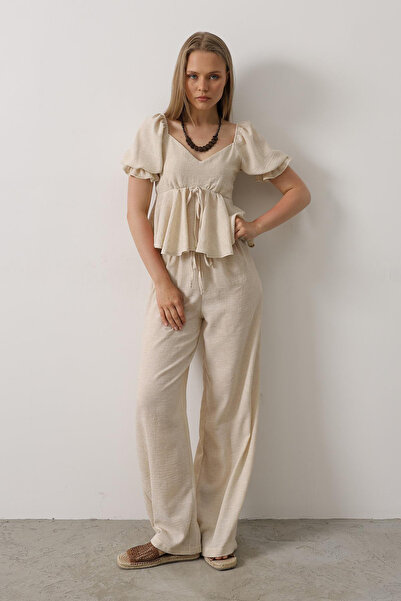 VAGGON Women's Beige Bowknot Half Balloon Sleeve Skirt Ruffle Blouse and Pants Set Vs00570