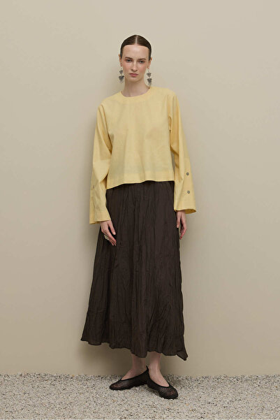 Fahhar بلوزة كتان أساسية باللون الأصفر الفاتح