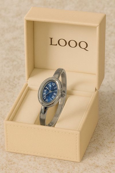 LOOQ نموذج الكف بارز الأرقام الرومانية