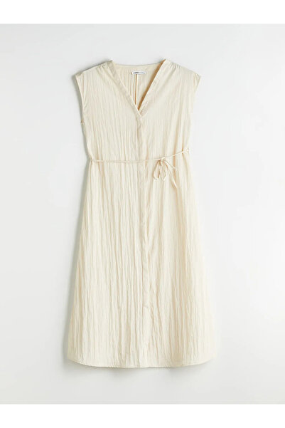 LC Waikiki Rochie texturată bej cu decolteu în V -AKRGLOBAL-