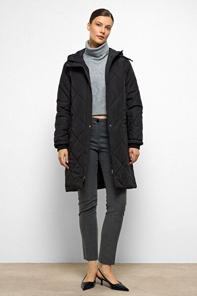 Olcay Hooded Zipper Closure Rib Detailed Quilted Coat Black 6776