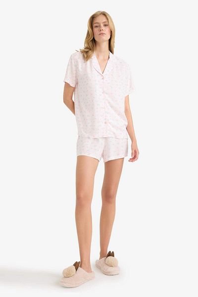 DeFacto Set pijamale cu croiala normala, cu maneca scurta, top din viscoză, pantaloni scurți-Fall in Love F6986AX25AU