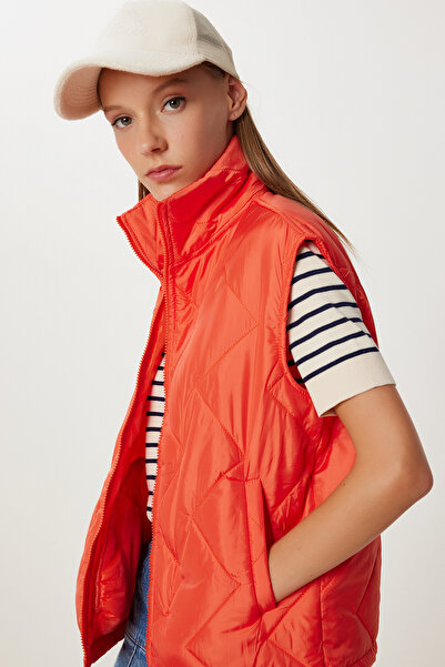 Happiness İstanbul Women's Orange Zipper Stand Collar Puffer Vest Mx00255