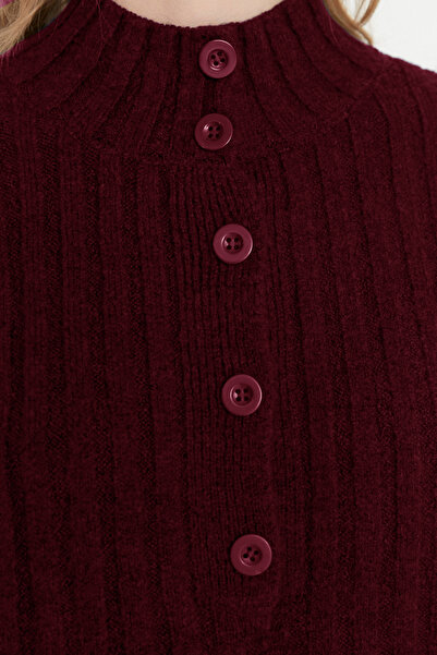 Trendyol Collection Burgundy Wide Fit Soft Textured Stand Collar Knitwear Sweater Twoaw21Kz0783