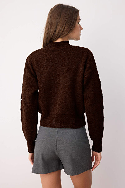Trendyol Collection Pulover maro moale texturat cu detaliu de nasturi TWOAW24KZ00384