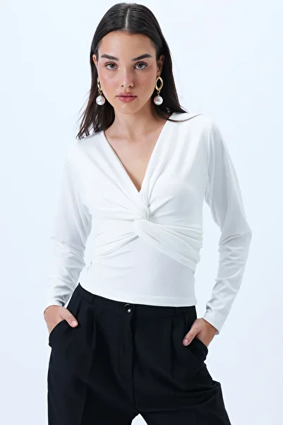 Trend Alaçatı Stili Women's White V-Neck Twist Detailed Lycra Knitted Blouse Alc-X14299