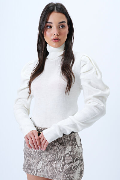 Trend Alaçatı Stili Women's Ecru Turtleneck Princess Sleeve Knitwear Sweater Alc-X14291