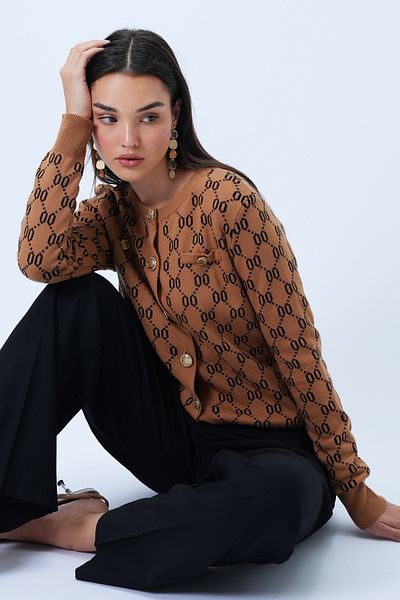 Trend Alaçatı Stili Women's Cinnamon Brown Crew Neck Buttoned Knitwear Jacket Alc-X14293